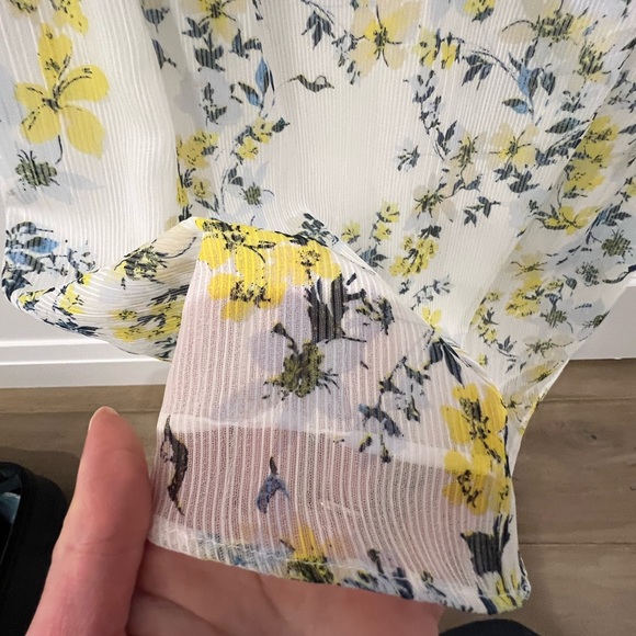 Banana Republic floral tank blouse - Picture 4 of 4